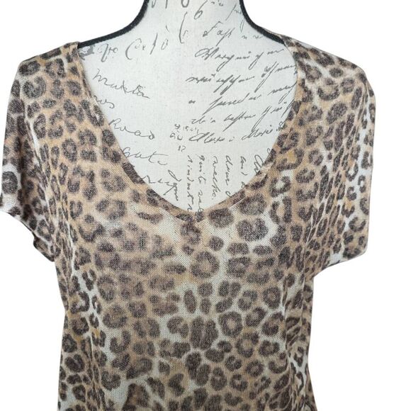 Express Women's Size Medium Tan Cream Leopard Print V-Neck Soft Sheer Knit Top - Picture 6 of 6